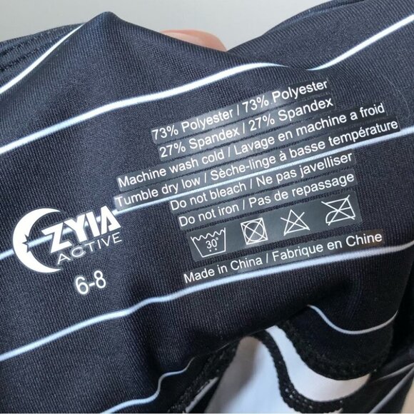 ZYIA Active Black and White Stripe Light n Tight Pocket Capri Size 6-8 - Picture 5 of 6